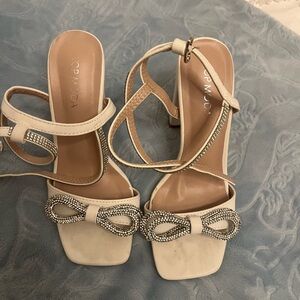 TOP Moda Women's Elegant white Heels with Rhinestone Bow